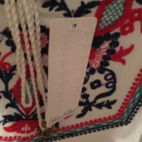 Lulu's Women's White embroidered dress NWT XS - Picture 4 of 5